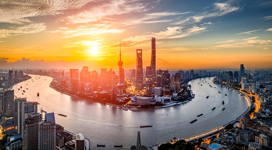 China: Shanghai mit Huangpu Jiang Fluss